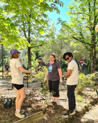 Aspettando il Festival si fa giardinaggio nel Campus del Pionta con l'Università dell'Oklahoma